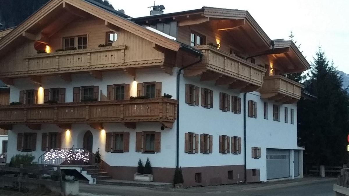 Apart Soellbacherhof Fuegen Exterior photo
